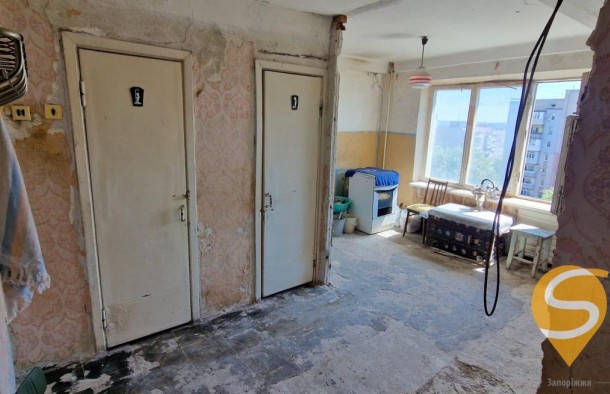 Продаж квартири по вул. Комарова, фото 7