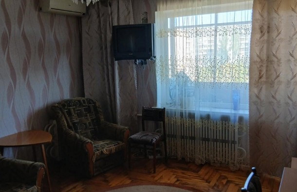 Продам однокімнатну  квартиру  з меблями та технікой. Космос., фото 2