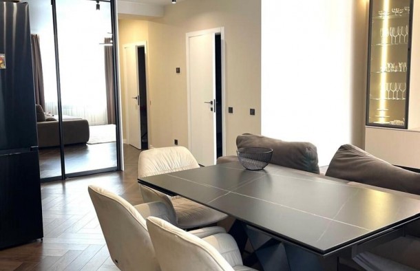 Продажа 2к квартиры 78 кв. м  на ул. Александровская  ID 34109725, фото 3