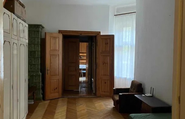 2 кімнатна квартира в центрі Львова на вулиці Пекарській, фото 3