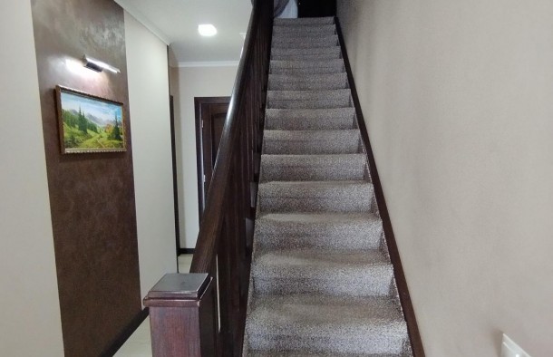 Капітальний маєток з гостьовим будинком та безпечним укриттям., фото 8