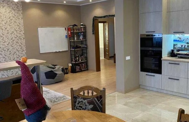 3 кімнатна квартира з дизайнерським ремонтом у новобудові, вулиця Угорська, Львів, фото 4