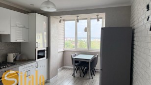 Продаж 2 кім квартири з ремонтом в новобудовіПерерахунок