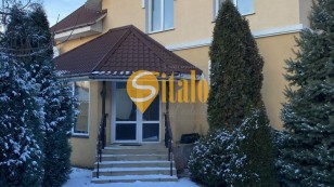 Котедж 350 м² з басейном  Козин  15 соток  Генератор  Без комісії