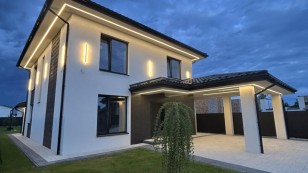 Продається Будинок Котедж Крихівці