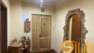 Продаж квартири в Дніпровському районі Запоріжжя за ТЦ Фортуна