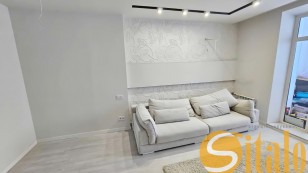 Продаж 3х кімн. квартири з ремонтом на 12го Квітня.