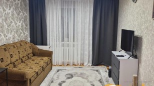 Продаж 2х квартири вул. Леоніда Жаботинського площа Фестивальна.