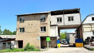Продаж БЕЗ комісії нежитлове 3х поверхове приміщення. Шевченківський рн.  вул.Сирецька 39