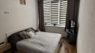 Продаж 1 квартира вул. Урожайна.