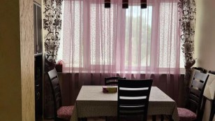 3 кімнатна квартира з ремонтом і 2 паркомісцями у новобудові на вулиці Петлюри, місто Львів