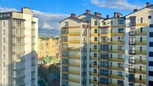 Продається 2 кімнатна квартира в пішій доступності ТЦ Липки, Озеро