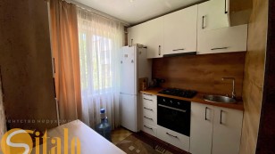 Продається  3 к квартира з меблями та технікою