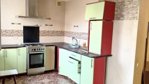 Продаж двокімнатної квартири по вул. Патріотична район Алеї троянд.