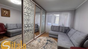 Продається 3 кімнатна Квартира Центр
