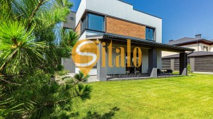 Сучасний будинок з ремонтом біля Equides Club в Лісниках, Новообухівська траса, 2 поверхи, 4 кімнати.
