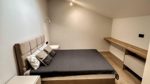 Дворівнева2кім квартира з ремонтом біля парку Шевченка