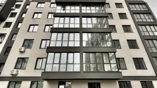 Продаж квартири в ЖК R2 Residence,вулиця Роксоляни, Львів