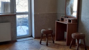 Продаж 1 кімнатної квартири в Брюховичах з ремонтом.