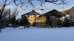 Автономний будинок з генератором та банею. 5км від метро, без