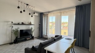 Пропонується в оренду стильна та комфортна квартира площею 65 м² у престижному комплексі Forum Apartments у самому центрі Львова