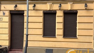 Оренда фасадне комерційне приміщення офіс, салон, магазин вулиця Пекарська центр місто Львів