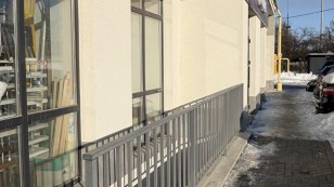Продаж  Обєкт сфери обслуговування  вул. Івасюка, Винники