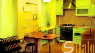 Продаж 2х квартири в Олександрівському районі поруч з Малим ринком.