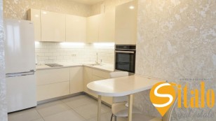 Продаж 1кімнатна квартира євродвушка ЖК Пятий квартал Варшавський мікрайон