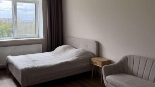 Продаж 1кім квартири, 49 кв.м. з ремонтом біля парку Шевченка
