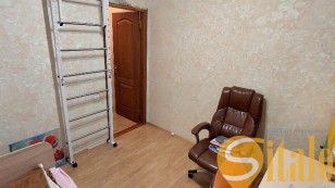 Трикімнатна на Пісках