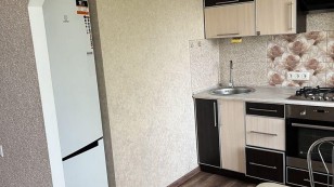 Однокімнатна квартира біля Обласної бібліотеки, вул. Олександрівська.