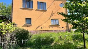 Продаж будинку біля Львова у Малечковичах