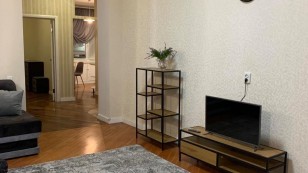 Продаж 2х кімнт. квартири по проспекту Соборний, район Інтуриста.