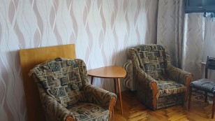 Продам однокімнатну  квартиру  з меблями та технікой. Космос.