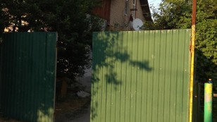 Две комнаты  газ. времянка 12 эт, по ул. Ермоловой, рн 8 поликлиники