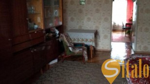 Трикімнатна у центрі Космоса.