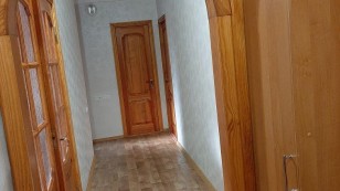 Трикімнатна з повним ремонтом на  1Південному мкрн.