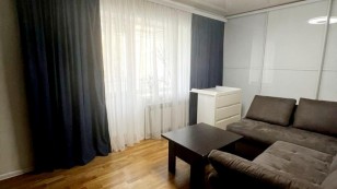 Продаж 2х кімн. квартири бульвар Центральний район ЖК Квартал.