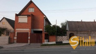 Затишок для великої родини два будинки на одній ділянці