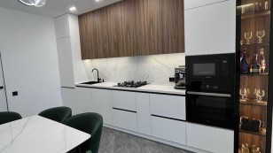 Продаж 2 кім квартири біля озерапарк