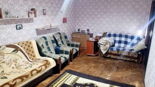 Продам 2 комнатную квартиру.