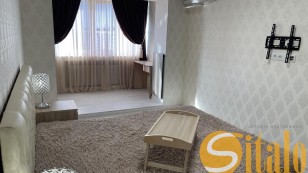 Продаж квартири по вул. Дніпровські пороги