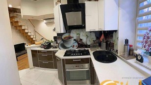 Продаж 4к.кв. біля стадіону Стріла