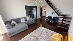 Продаж дворівневої квартири з панорамним виглядом на Львів