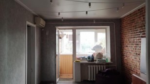 Трехкомнатная на Космосе в районе Варуса.