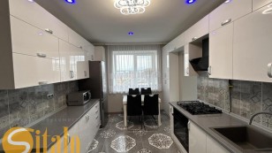 Продаж 3 кім. квартири  з ремонтом