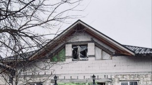 Продаж будинку на Осокорках з виходом на воду