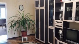 3 комн. квартира, ул.Чумаченко, ост. Высотная