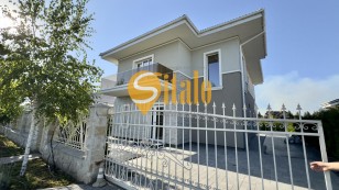 Двох поверховий будинок в КМ  Золоче Прованс, Вишеньки, поруч Гнідин.
